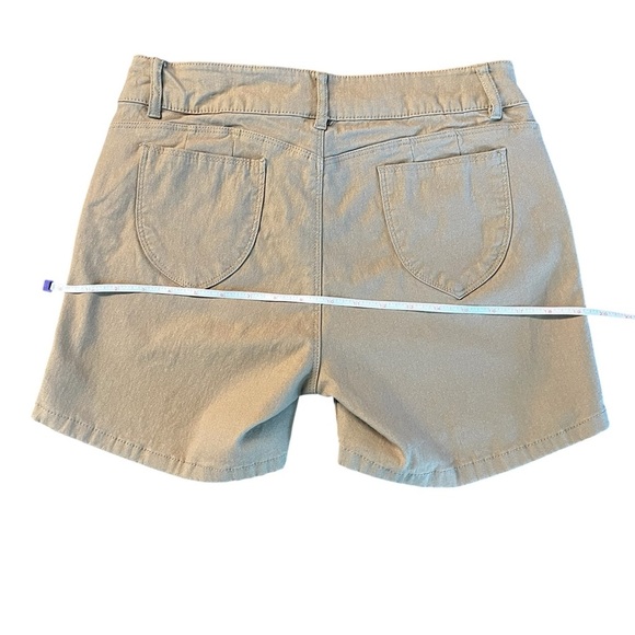 Sabrina Lauren Tan Bermuda Shorts with a Washed Look Size 14 - Picture 6 of 6